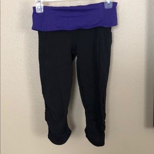 Lululemon fold over crop size 6. Ruffle detail